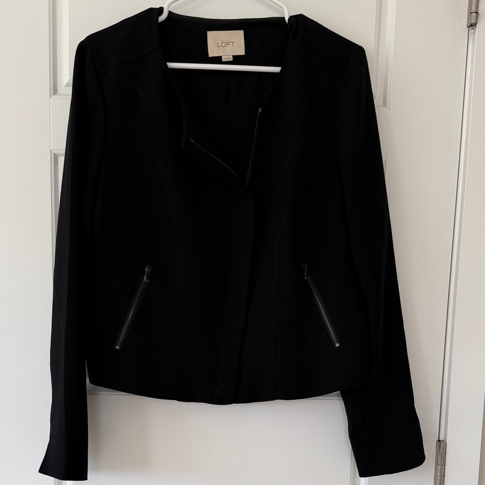 LOFT Women's Elegant Black Blazer